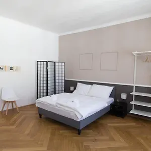 https://new-generous-apartment-close-to-the-city-center.vienna-besthotels.com